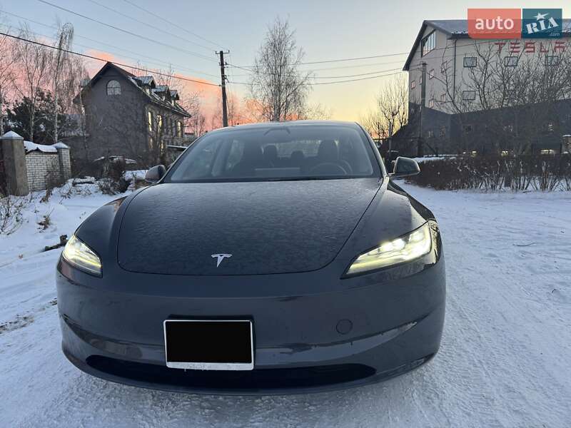 Седан Tesla Model 3 2024 в Киеве