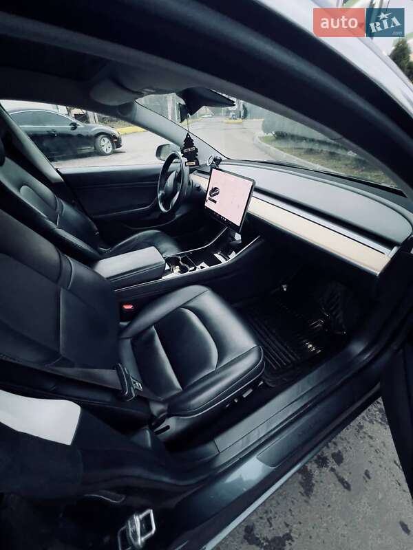 Седан Tesla Model 3 2018 в Харькове