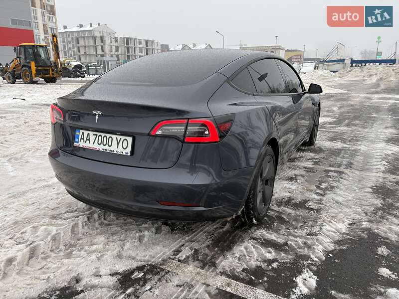 Седан Tesla Model 3 2022 в Киеве