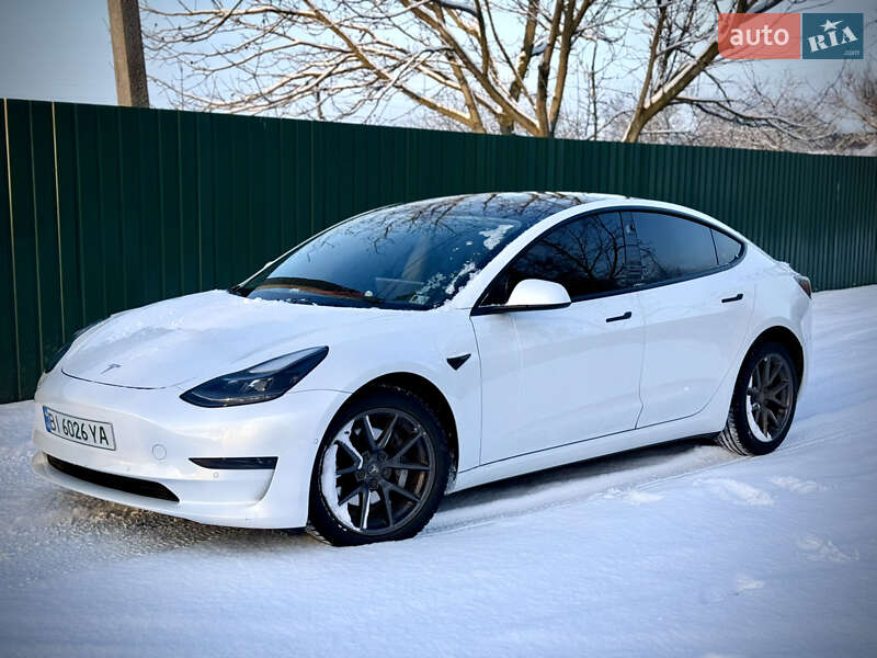 Седан Tesla Model 3 2021 в Полтаве