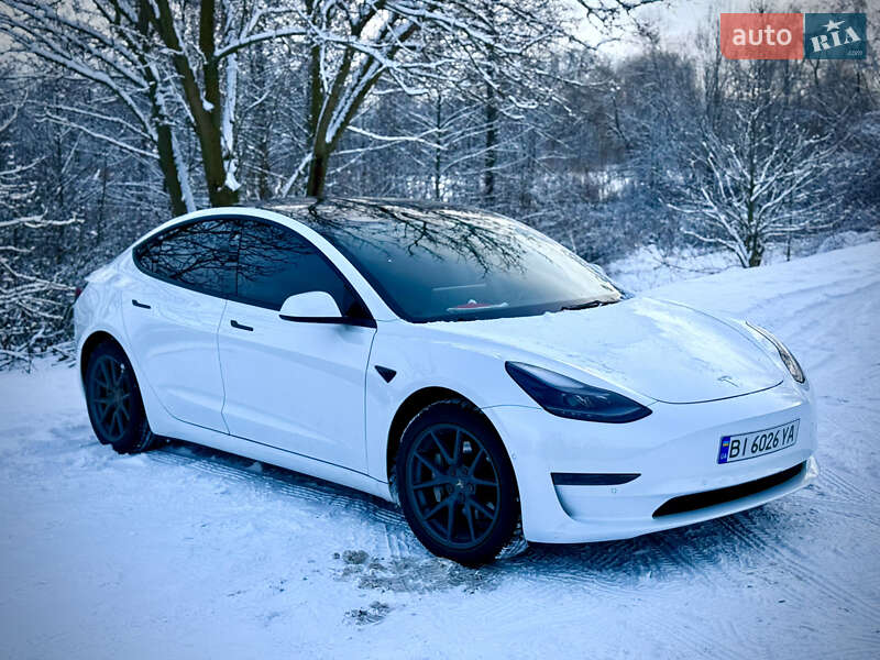 Седан Tesla Model 3 2021 в Полтаве