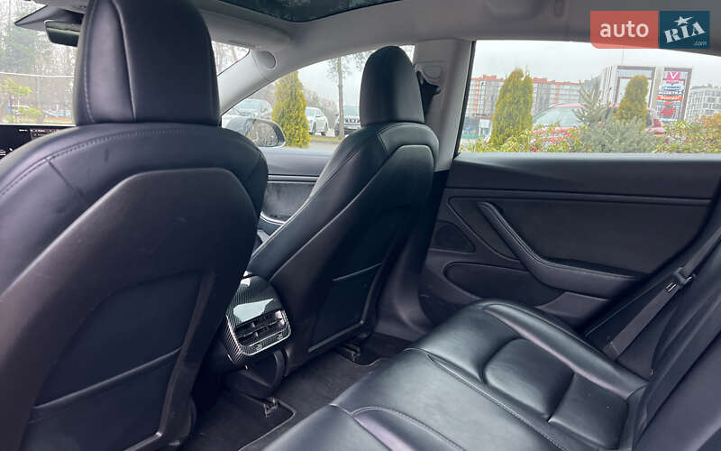 Седан Tesla Model 3 2019 в Львове фото 20 Седан Tesla Model 3 2019 в Львове