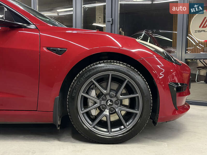 Седан Tesla Model 3 2021 в Одессе