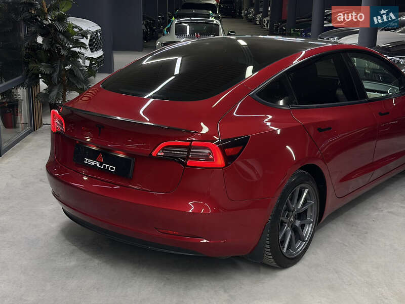 Седан Tesla Model 3 2021 в Одессе