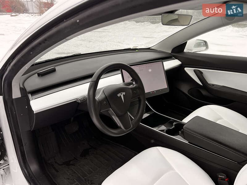 Седан Tesla Model 3 2019 в Киеве фото 10 Седан Tesla Model 3 2019 в Киеве