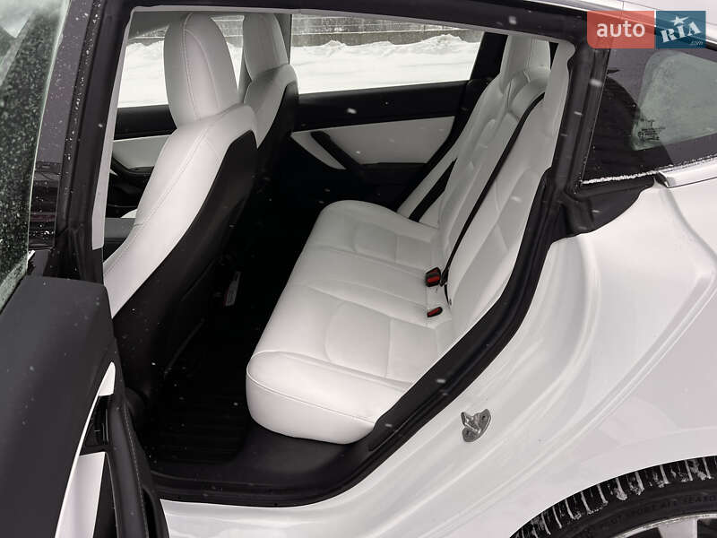 Седан Tesla Model 3 2019 в Киеве фото 11 Седан Tesla Model 3 2019 в Киеве