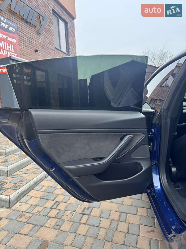 Седан Tesla Model 3 2020 в Днепре
