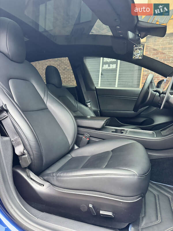 Седан Tesla Model 3 2020 в Днепре