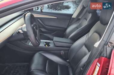 Седан Tesla Model 3 2022 в Черкассах