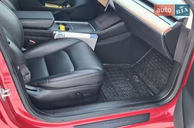 Седан Tesla Model 3 2022 в Черкассах