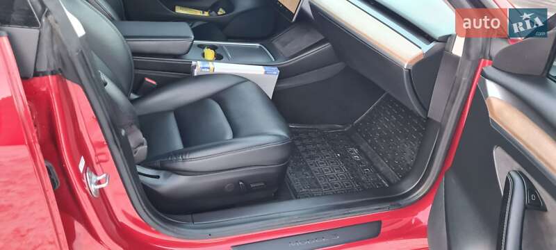 Седан Tesla Model 3 2022 в Черкассах фото 26 Седан Tesla Model 3 2022 в Черкассах