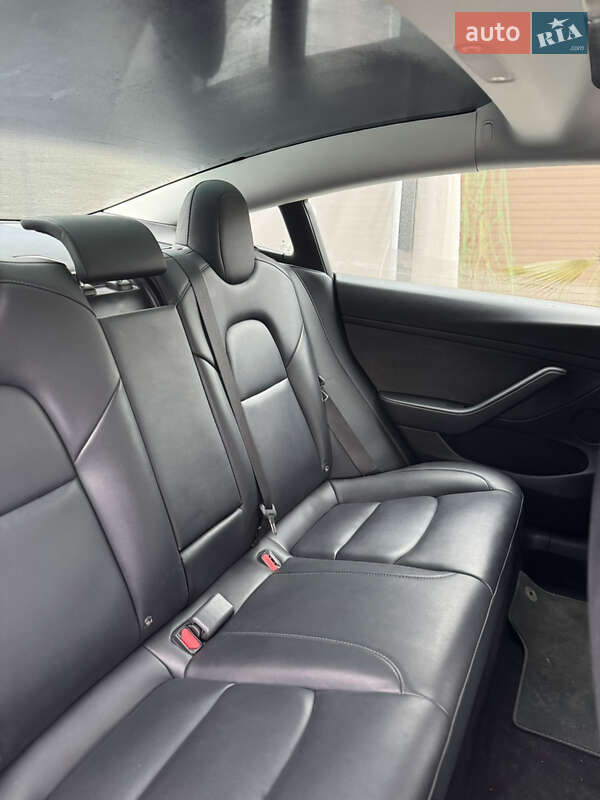 Седан Tesla Model 3 2022 в Одессе