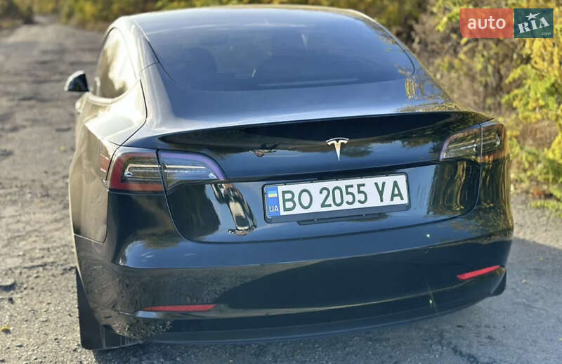 Седан Tesla Model 3 2022 в Тернополе