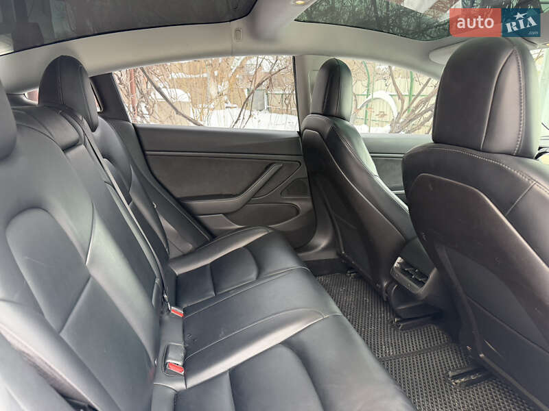 Седан Tesla Model 3 2019 в Хмельницькому