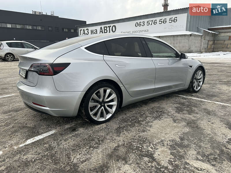 Седан Tesla Model 3 2018 в Киеве