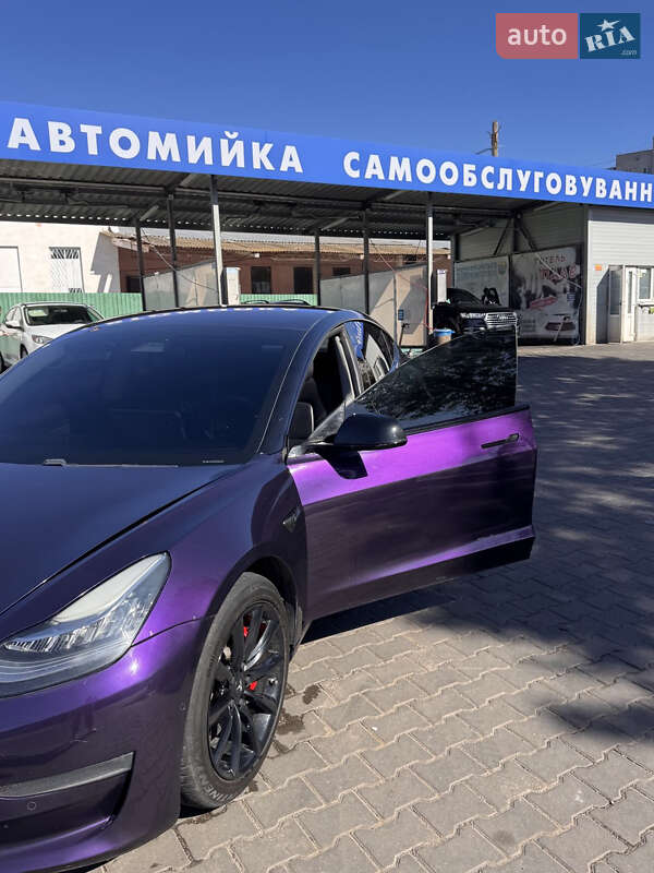 Седан Tesla Model 3 2018 в Черноморске