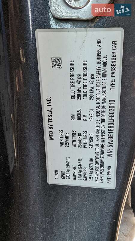 Седан Tesla Model 3 2020 в Тернополе