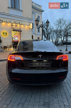 Седан Tesla Model 3 2023 в Одессе