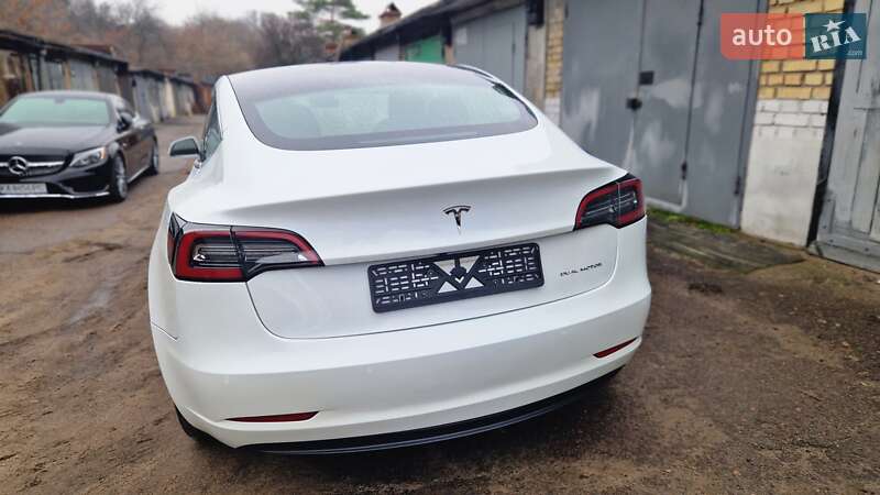 Седан Tesla Model 3 2020 в Киеве фото 37 Седан Tesla Model 3 2020 в Киеве