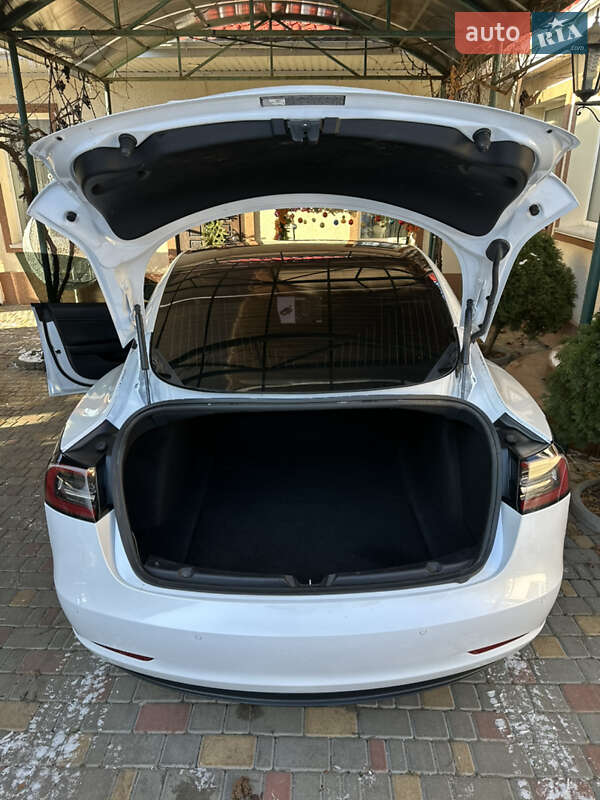 Седан Tesla Model 3 2018 в Одессе фото 5 Седан Tesla Model 3 2018 в Одессе