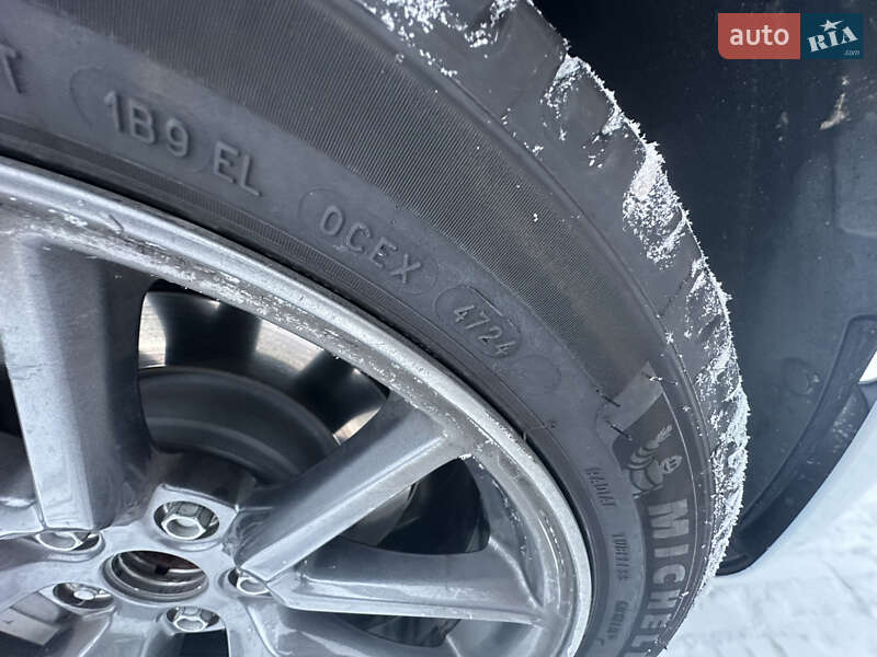 Седан Tesla Model 3 2021 в Виннице