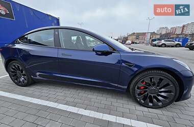 Седан Tesla Model 3 2023 в Виннице