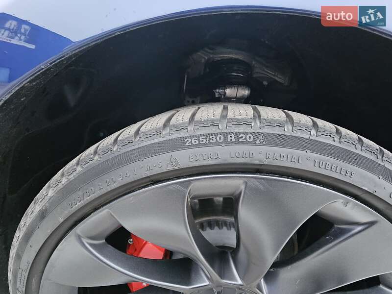 Седан Tesla Model 3 2023 в Виннице