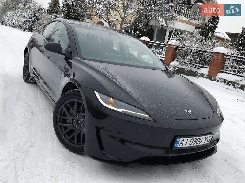 Седан Tesla Model 3 2024 в Ирпене