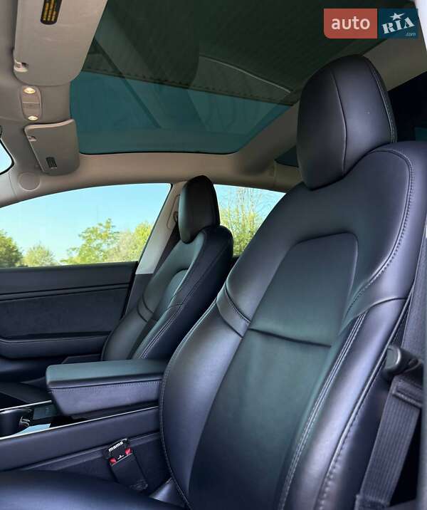 Седан Tesla Model 3 2019 в Днепре