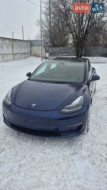 Седан Tesla Model 3 2022 в Днепре