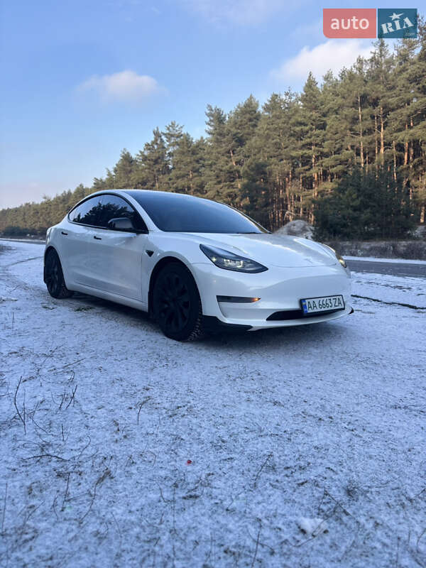 Седан Tesla Model 3 2021 в Кременчуге
