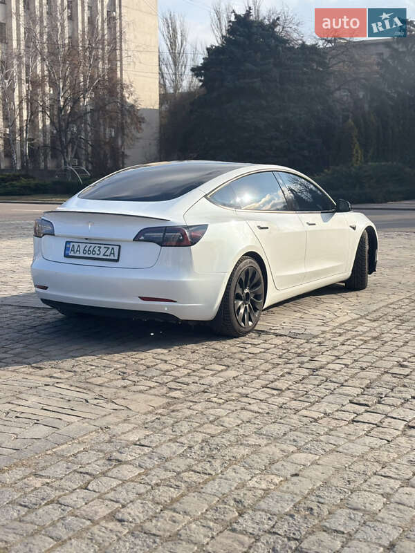 Седан Tesla Model 3 2021 в Кременчуге
