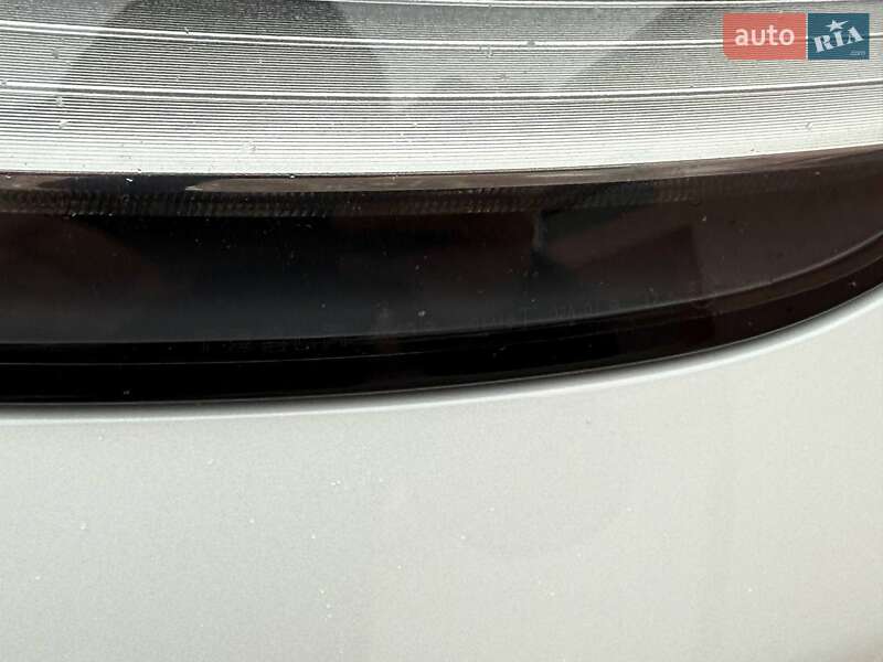 Седан Tesla Model 3 2019 в Кропивницком