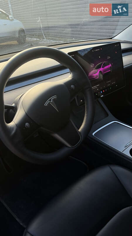 Седан Tesla Model 3 2022 в Одессе