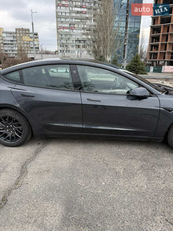 Седан Tesla Model 3 2024 в Днепре