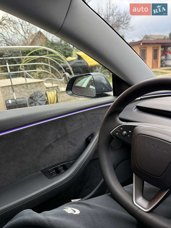 Седан Tesla Model 3 2024 в Днепре