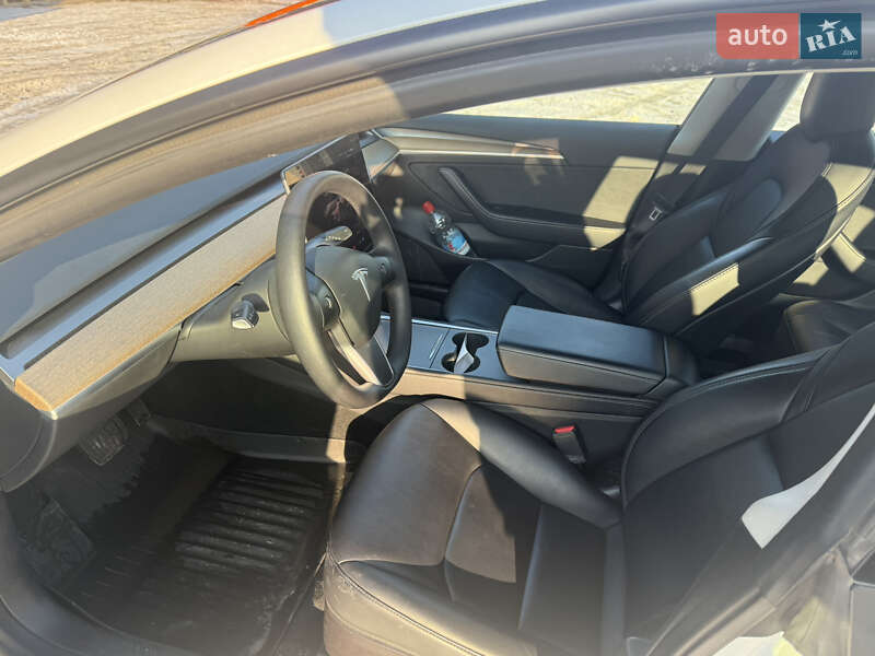 Седан Tesla Model 3 2022 в Киеве