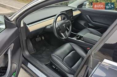 Седан Tesla Model 3 2019 в Львові