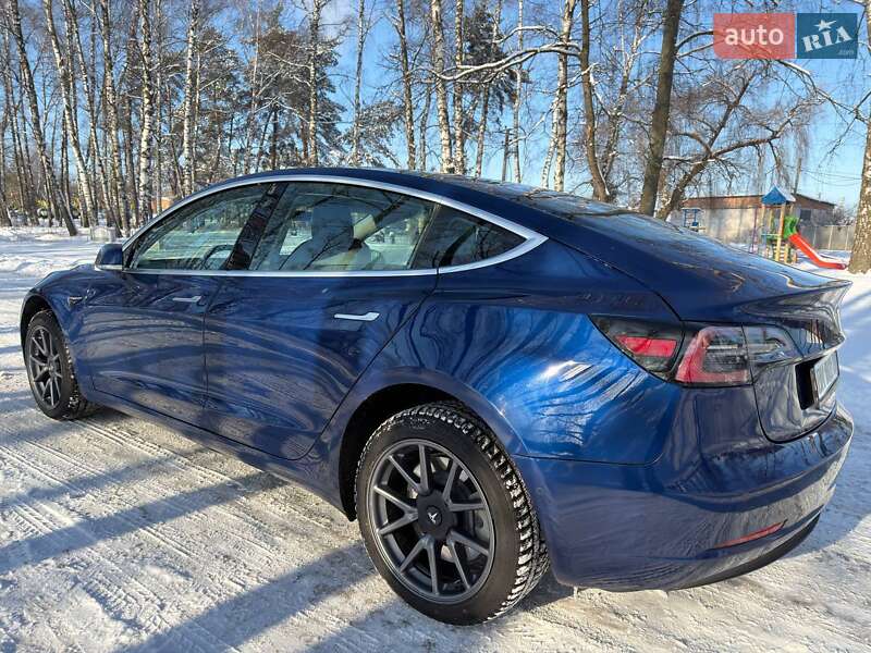 Седан Tesla Model 3 2020 в Ахтырке