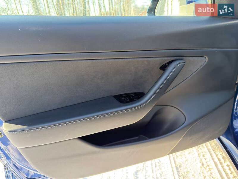 Седан Tesla Model 3 2020 в Ахтырке