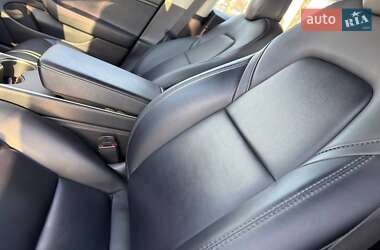 Седан Tesla Model 3 2020 в Ахтырке