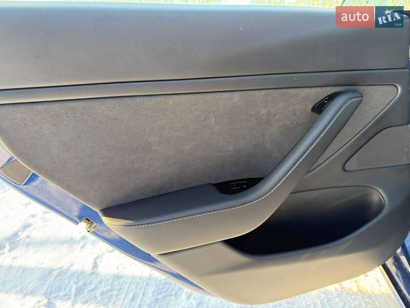 Седан Tesla Model 3 2020 в Ахтырке