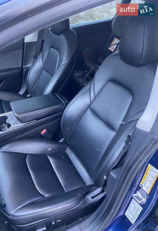 Седан Tesla Model 3 2022 в Кременчуге