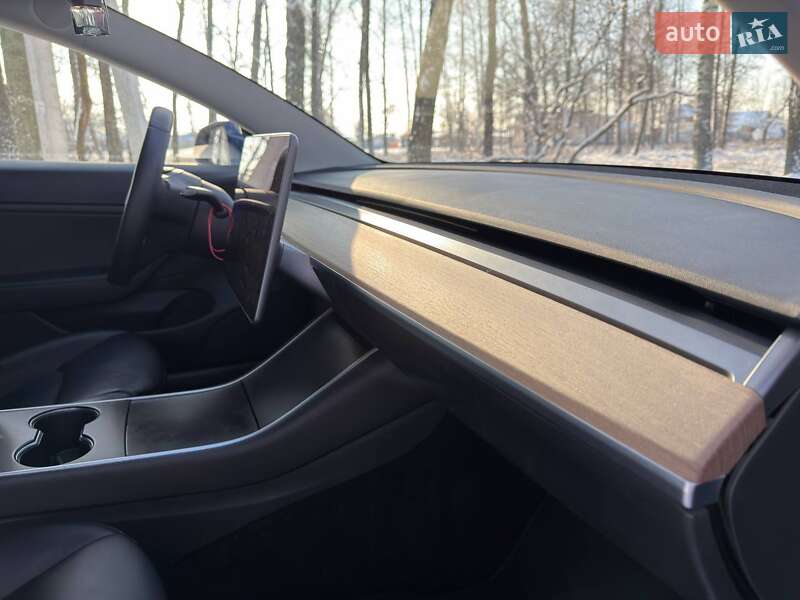 Седан Tesla Model 3 2020 в Ахтырке