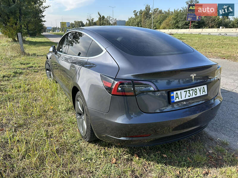 Седан Tesla Model 3 2020 в Києві