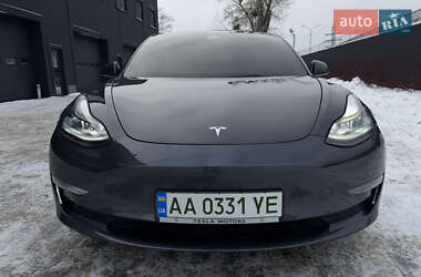 Седан Tesla Model 3 2022 в Киеве