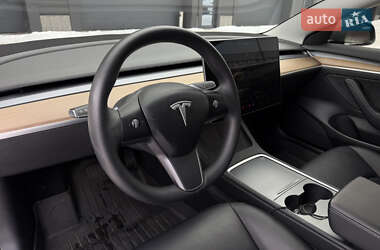 Седан Tesla Model 3 2022 в Киеве