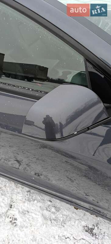 Седан Tesla Model 3 2023 в Кропивницькому