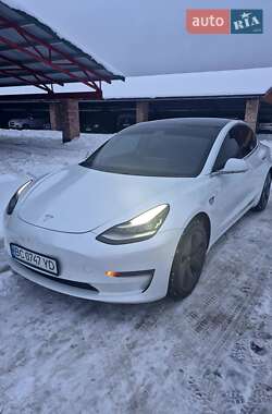 Седан Tesla Model 3 2019 в Львове