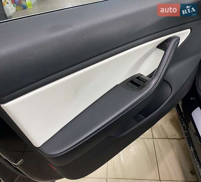 Седан Tesla Model 3 2018 в Одессе